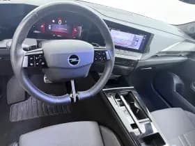 Opel Astra Sports Tourer thumbnail 7