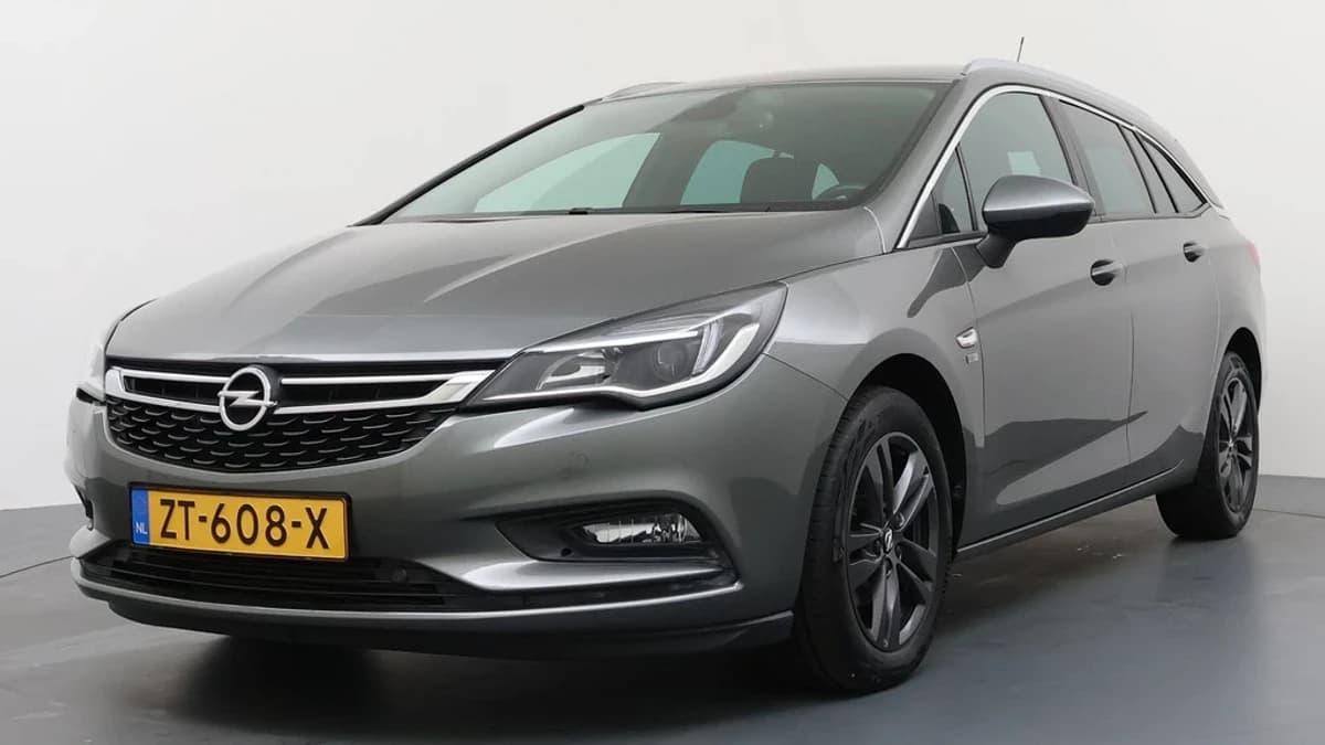 Opel Astra Sports Tourer — foto 1