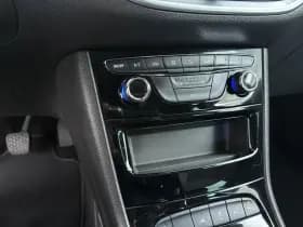 Opel Astra Sports Tourer thumbnail 31