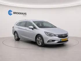 Opel Astra Sports Tourer thumbnail 2