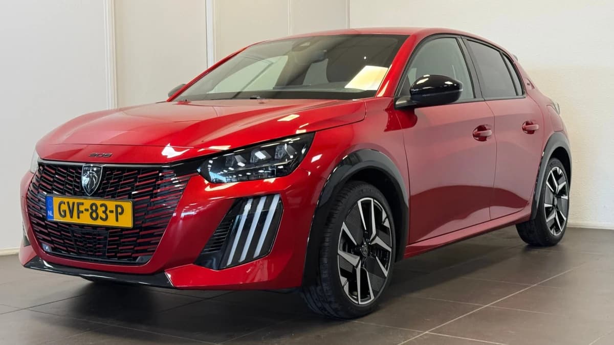 Peugeot 208 — foto 1
