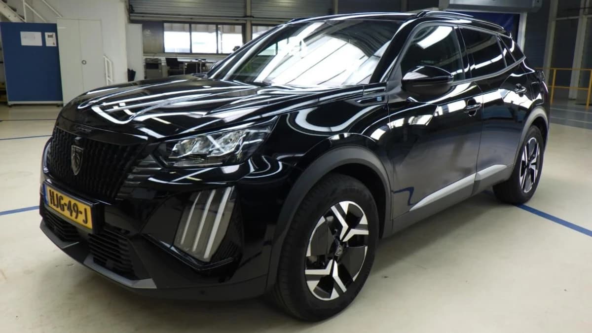 Peugeot e-2008 — foto 1