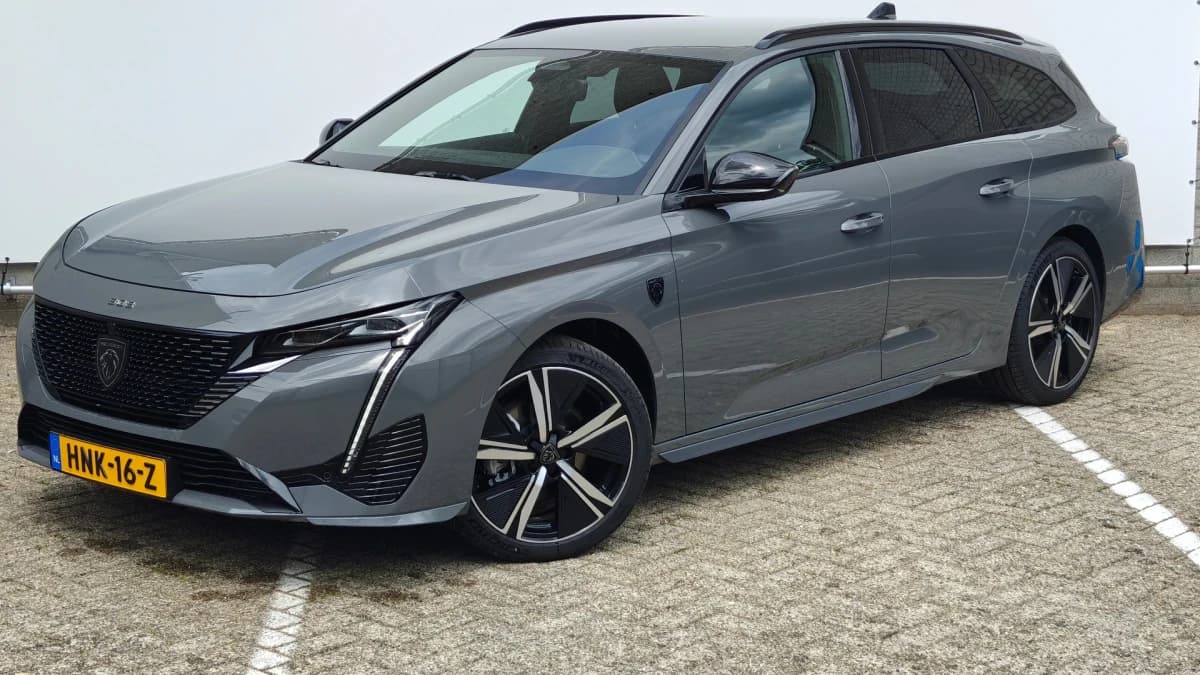 Peugeot 308 — foto 1