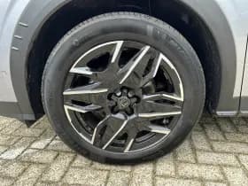 Peugeot 3008 thumbnail 2