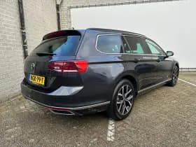 Volkswagen Passat thumbnail 11