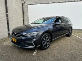 Volkswagen Passat thumbnail 3