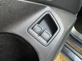 Volkswagen Passat thumbnail 22