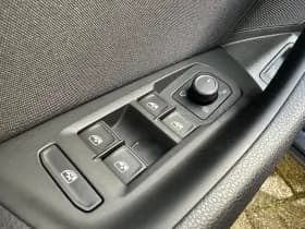 Volkswagen Passat thumbnail 23