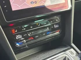 Volkswagen Passat thumbnail 24