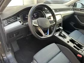 Volkswagen Passat thumbnail 26