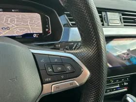 Volkswagen Passat thumbnail 37