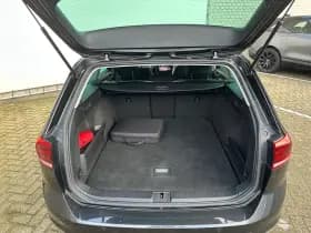 Volkswagen Passat thumbnail 9