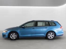 Volkswagen Golf thumbnail 2