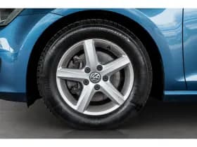 Volkswagen Golf thumbnail 33