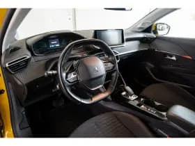 Peugeot e-208 thumbnail 11