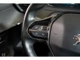 Peugeot e-208 thumbnail 18
