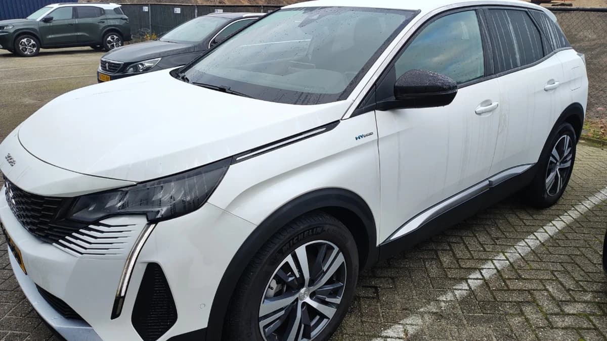 Peugeot 3008 — foto 1