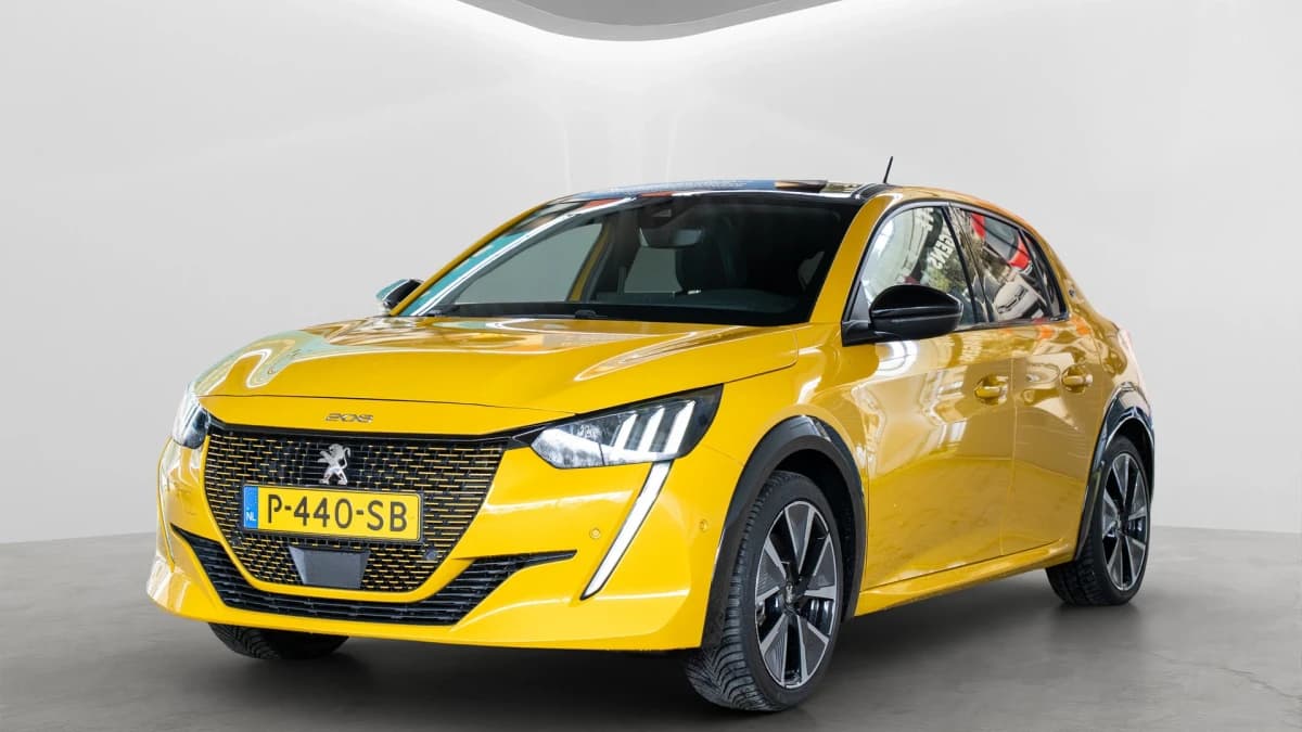Peugeot e-208 — foto 1