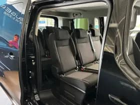 Peugeot E-Traveller thumbnail 3