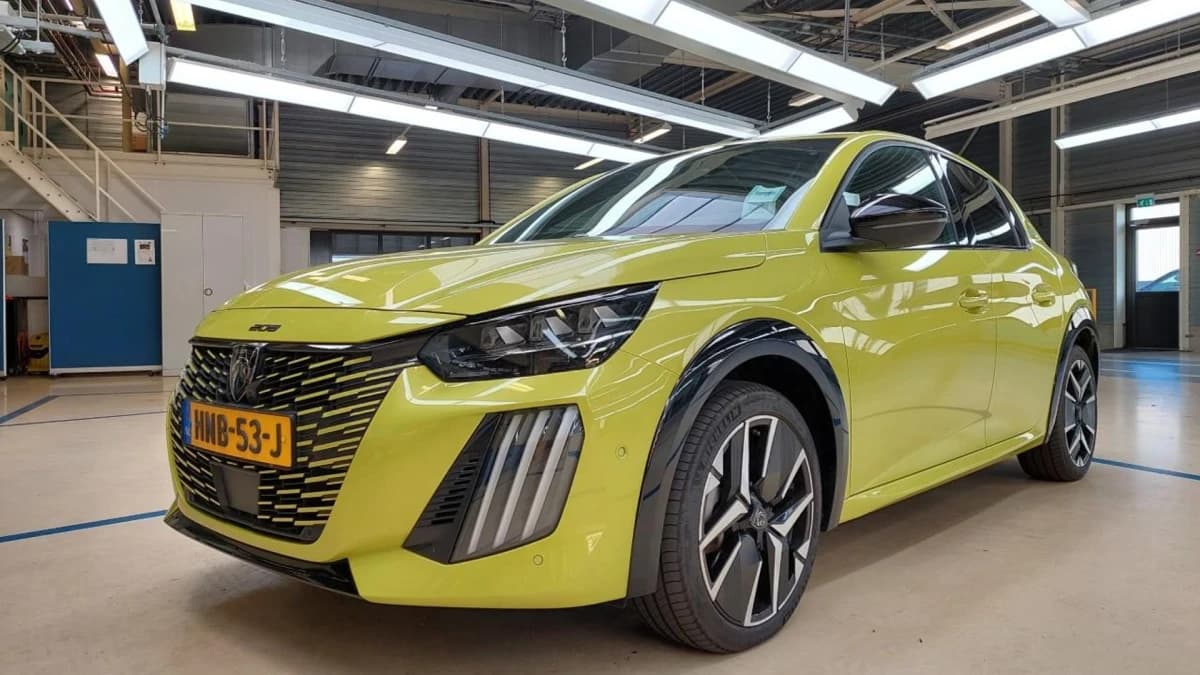 Peugeot e-208 — foto 1