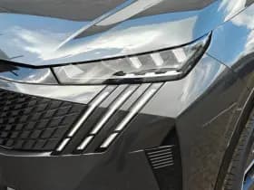 Peugeot e-3008 thumbnail 2