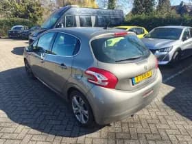 Peugeot 208 thumbnail 2