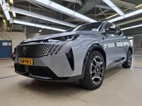 Peugeot e-3008