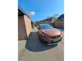 Peugeot 3008 thumbnail 2