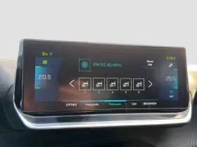 Peugeot e-208 thumbnail 18