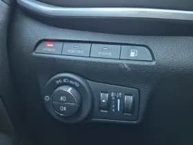 Jeep Compass thumbnail 36