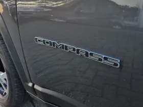 Jeep Compass thumbnail 43