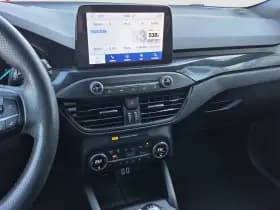 Ford Focus thumbnail 14