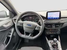 Ford Focus thumbnail 9