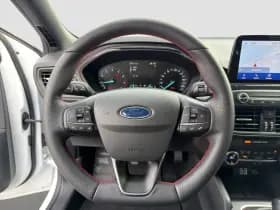 Ford Focus thumbnail 10