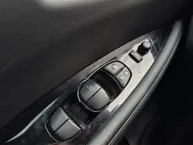 Nissan Leaf thumbnail 28