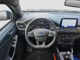 Ford Focus thumbnail 12