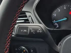 Ford Focus thumbnail 13