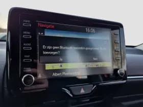 Toyota Yaris thumbnail 11