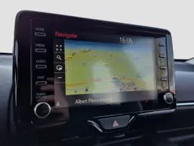 Toyota Yaris thumbnail 12