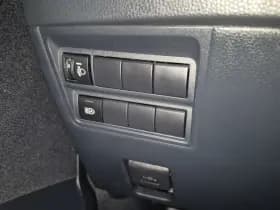 Toyota Yaris thumbnail 16