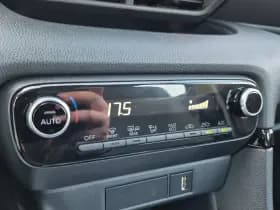 Toyota Yaris thumbnail 21