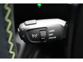 Peugeot e-208 thumbnail 15