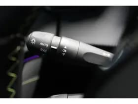Peugeot e-208 thumbnail 16