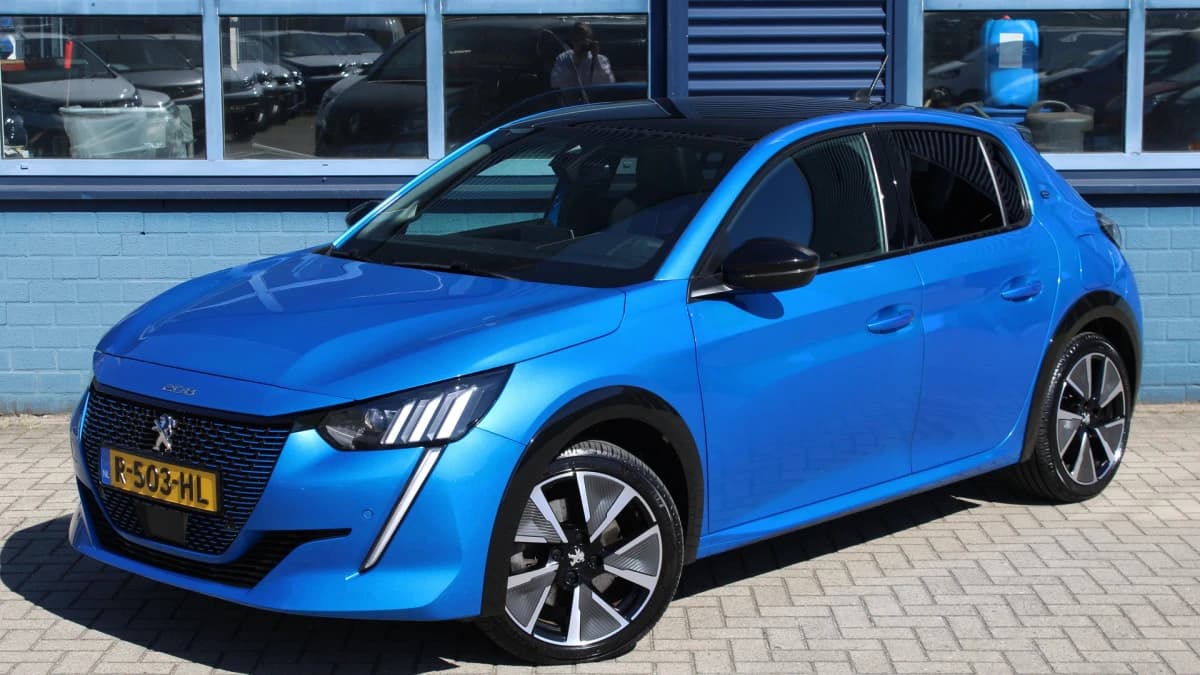 Peugeot e-208 — foto 1