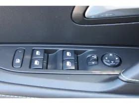 Peugeot e-208 thumbnail 35
