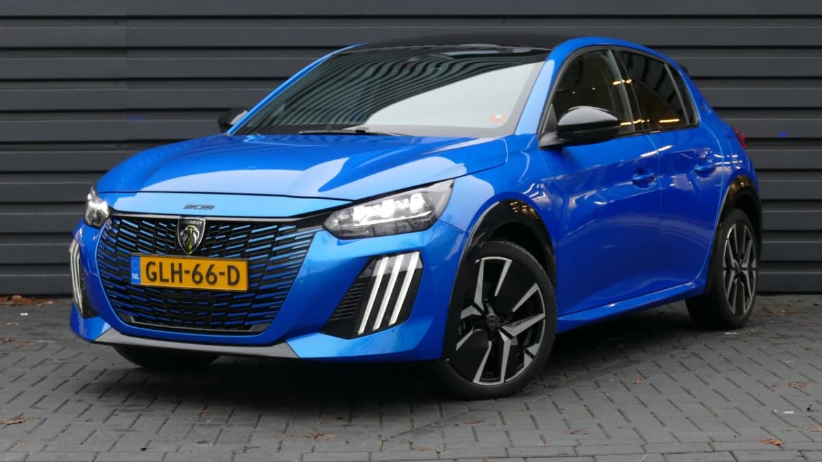 Peugeot 208 — foto 1