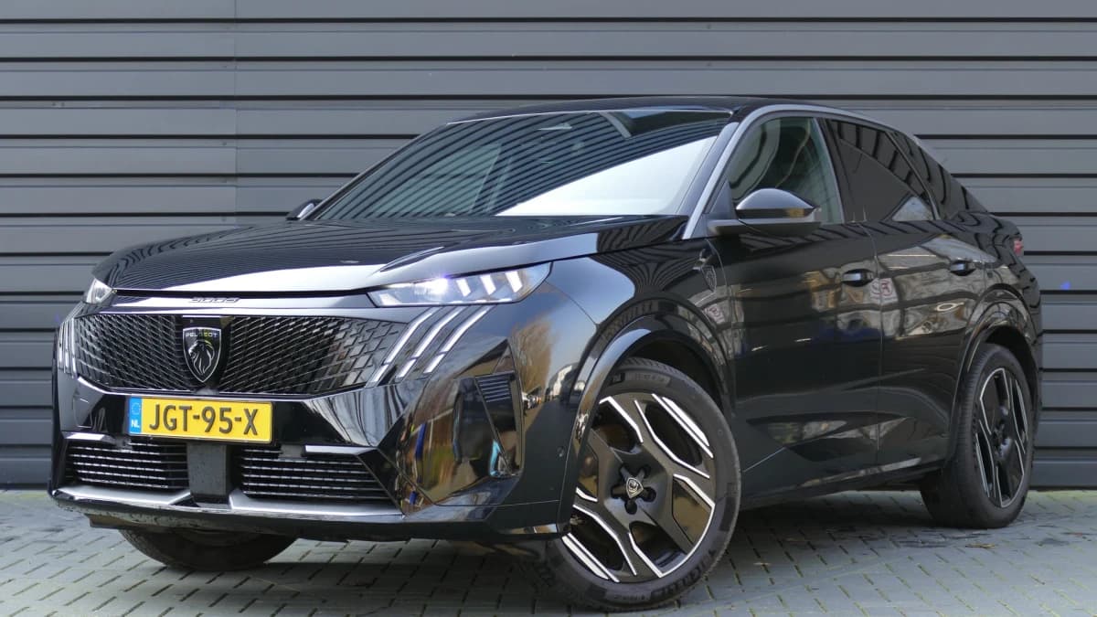 Peugeot e-3008 — foto 1