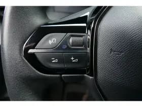 Peugeot 208 thumbnail 16
