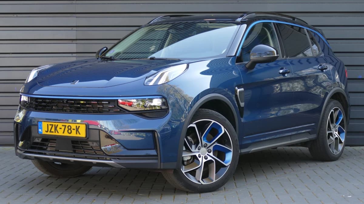 Lynk & Co 01 — foto 1