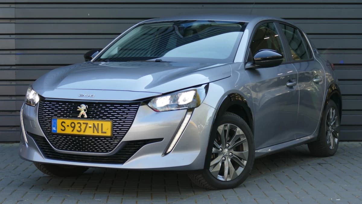 Peugeot e-208 — foto 1